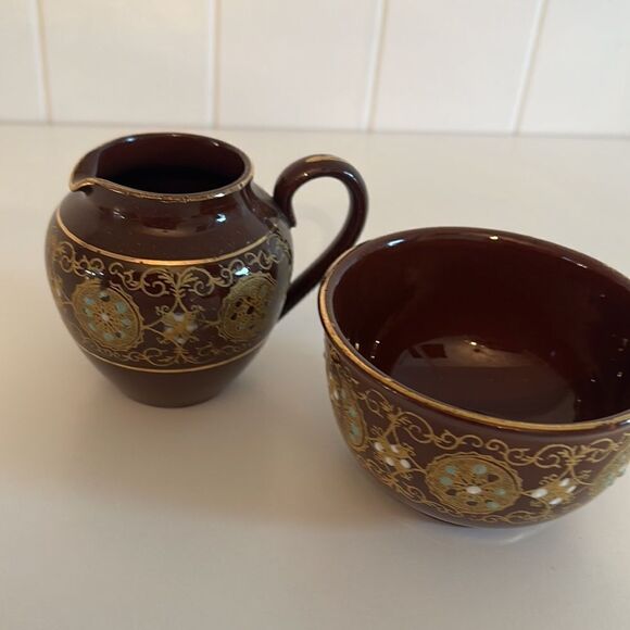 Gibson and Sons Vintage Sugar Bowl and Creamer Set - Picture 2 of 5